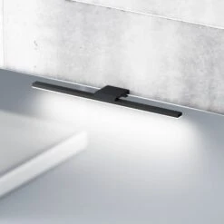 LED-Spiegelleuchte Triga IP44 Schwarz 40cm, 3.000K