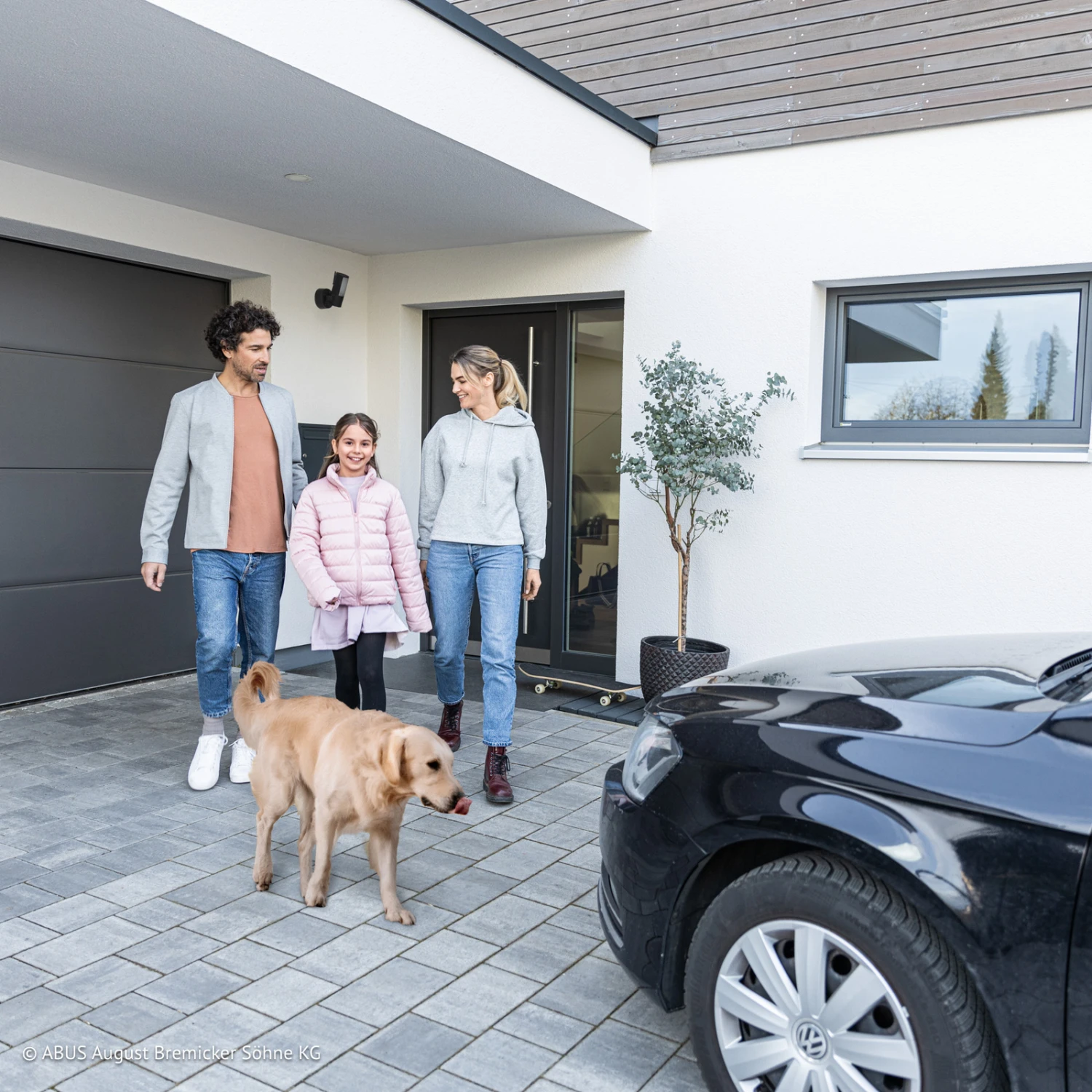 ABUS Smart WLAN Außen-Lichtkamera IP66 Schwarz 3 ABUS Smart WLAN Außen-Lichtkamera IP66 Schwarz – Bild 3