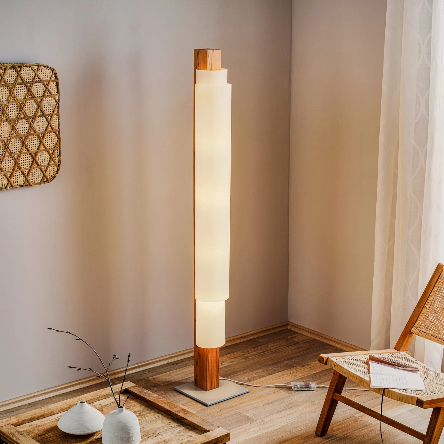 Stehleuchte Stele Kernbuche 1 Stehleuchte Stele Kernbuche