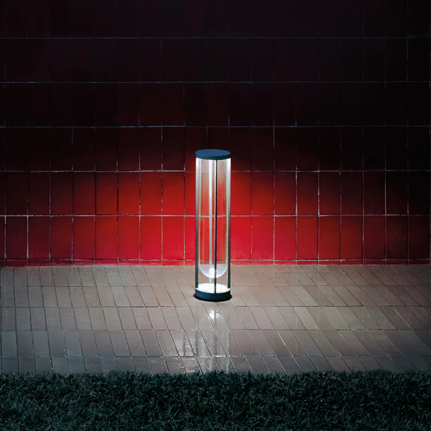 FLOS In Vitro Bollard 2, 2.700 K, 60 Cm, Anthrazit 4 FLOS In Vitro Bollard 2, 2.700 K, 60 Cm, Anthrazit – Bild 4