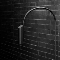 FLOS Caule Floor 4 Außenstehlampe 2.700 K, Schwarz -Modegeschäft Für Heimbeleuchtung 3510889 2