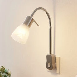 Lindby Nevyana Steckdosenlampe, Flexarm, Schalter