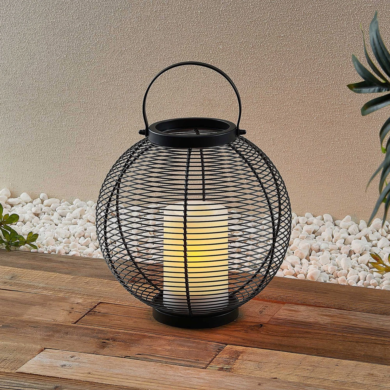 Lindby Mairuna LED-Solar-Laterne, Schwarz, 30,8 Cm 1 Lindby Mairuna LED-Solar-Laterne, Schwarz, 30,8 Cm